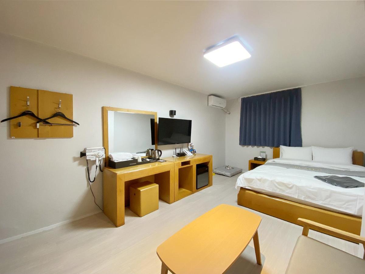 Suanbo Hot Spring Healing Hotel Chungju Exterior foto