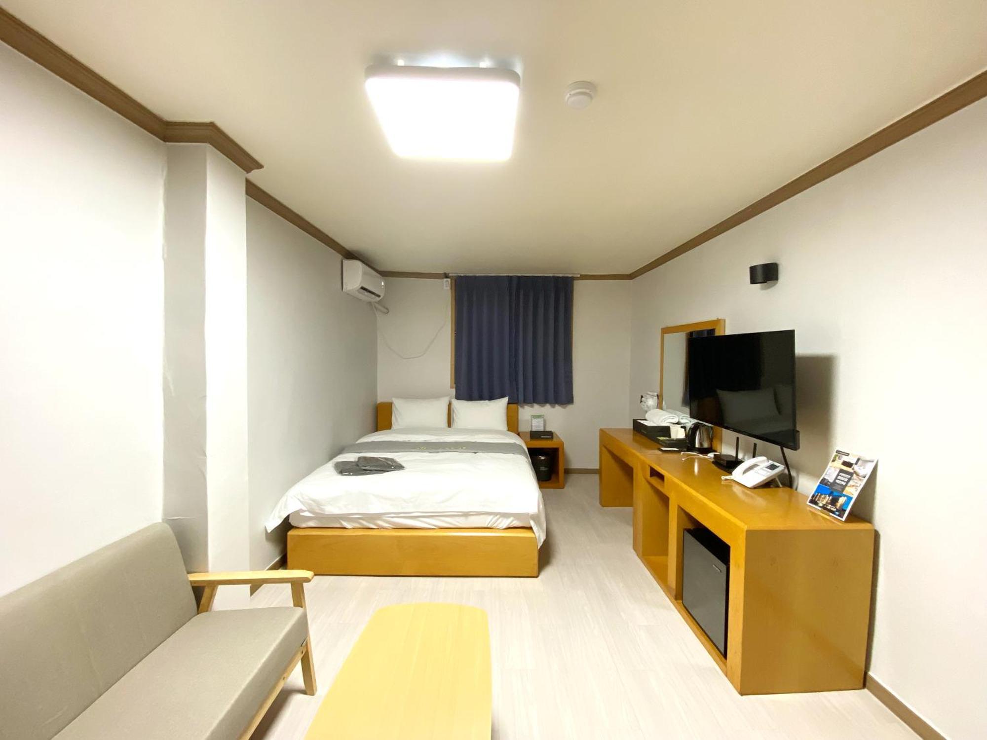 Suanbo Hot Spring Healing Hotel Chungju Exterior foto
